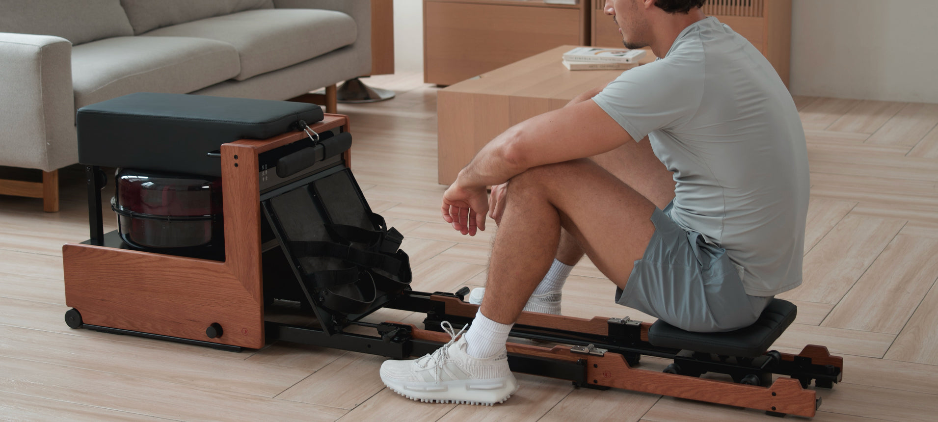 Quiet home rowing with the JOYSONG Compact Cube Rower